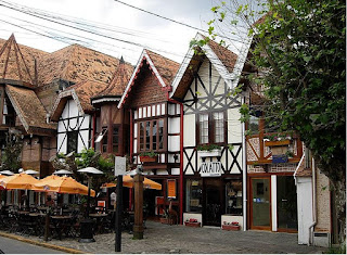 Casas no estilo europeu Exaimel - Foto Bigode45 na wts wikivoyage - BLOG LUGARES DE MEMÓRIA