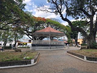 Coreto em praça de Joanópolis -Foto de Sylvia Leite - BLOG LUGARES DE MEMÓRIA