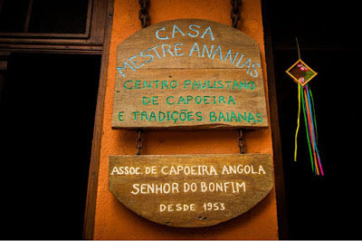 Placa de entrada da Casa Mestre Ananias - Divulgação site Casa Mestre Ananias - BLOG LUGARES DE MEMÓRIA